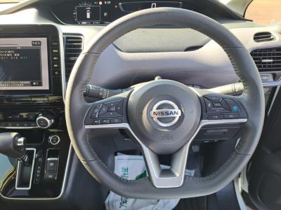 �Z���i�@�V�����Îԁ@R1�N8����ϲ��݂Ō���^�ɡSʲ��د�ނŔR���17.2km/L������́����è�߯�B(����߲ۯ�)���ϰ�ުݼ���ڰ������ذ��LEDͯ��ײā������ݽ��ذ��Ľײ���ޱ��16�����Ё����K�߯�(USB�d�������ޯ�ð���)���ݸ޽ײ��2nd&3rd��Ăق����߼�݂́�10�������پ��TV&�د���޳���������è�߯�A(�׳����ޭ��������ؼު��ٰ��װ)��ETC�t!