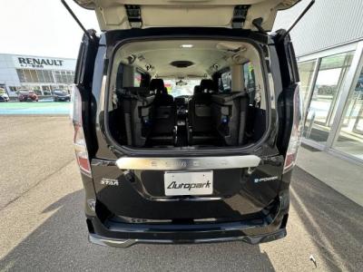 �Z���i���|�o�n�v�d�q�@�V�����Îԁ@R1�N8����ϲ��݂��Č���^�ɡ1.2L�ݼ�݂Ŕ��d���100��Ӱ���쓮��R���26.2km/L�ʲ������V�ɂ́��ٴ�ہ�����߲ۯ�(ڰ�ް�ٰ��)�����ذ��LEDͯ��ײā������ݽ��ذ��Ľײ���ޱ�����ؼު��ٰ��װ���t�����߼�݂́�10�������پ��TV�����è�߯�A(�׳����ޭ�������ر�ݽ�Ű)��16�����Ё�ETC�t���B