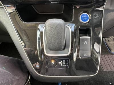 �Z���i���|�o�n�v�d�q�@�V�����Îԁ@R1�N8����ϲ��݂��Č���^�ɡ1.2L�ݼ�݂Ŕ��d���100��Ӱ���쓮��R���26.2km/L�ʲ������V�ɂ́��ٴ�ہ�����߲ۯ�(ڰ�ް�ٰ��)�����ذ��LEDͯ��ײā������ݽ��ذ��Ľײ���ޱ�����ؼު��ٰ��װ���t�����߼�݂́�10�������پ��TV�����è�߯�A(�׳����ޭ�������ر�ݽ�Ű)��16�����Ё�ETC�t���B