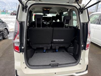 �Z���i���|�o�n�v�d�q�@�V�����Îԁ@R1�N8����ϲ��݂��Č���^�ɡ1.2L�ݼ�݂Ŕ��d���100��Ӱ���쓮��R���26.2km/L�ʲ������V�ɂ́��ٴ�ہ�����߲ۯ�(ڰ�ް�ٰ��)�����ذ��LEDͯ��ײā������ݽ��ذ��Ľײ���ޱ�����ؼު��ٰ��װ���t�����߼�݂́�10�������پ��TV���د���޳����������è�߯�A(�׳����ޭ�������ر�ݽ�Ű)��16�����Ё�ETC�t���B