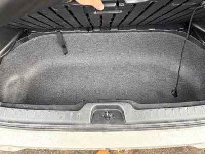 �Z���i���|�o�n�v�d�q�@�V�����Îԁ@R1�N8����ϲ��݂��Č���^�ɡ1.2L�ݼ�݂Ŕ��d���100��Ӱ���쓮��R���26.2km/L�ʲ������V�ɂ́��ٴ�ہ�����߲ۯ�(ڰ�ް�ٰ��)�����ذ��LEDͯ��ײā������ݽ��ذ��Ľײ���ޱ�����ؼު��ٰ��װ���t�����߼�݂́�10�������پ��TV���د���޳����������è�߯�A(�׳����ޭ�������ر�ݽ�Ű)��16�����Ё�ETC�t���B