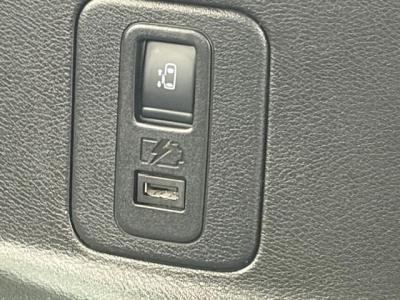 �Z���i���|�o�n�v�d�q�@�V�����Îԁ@R1�N8����ϲ��݂��Č���^�ɡ1.2L�ݼ�݂Ŕ��d���100��Ӱ���쓮��R���26.2km/L�ʲ������V�ɂ́��ٴ�ہ�����߲ۯ�(ڰ�ް�ٰ��)�����ذ��LEDͯ��ײā������ݽ��ذ��Ľײ���ޱ�����ؼު��ٰ��װ���t�����߼�݂́�10�������پ��TV���د���޳����������è�߯�A(�׳����ޭ�������ر�ݽ�Ű)��16�����Ё�ETC�t���B