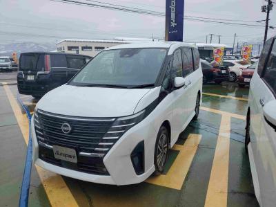 �Z���i���|�o�n�v�d�q�@�V�����Îԁ@R5�N4������������ݼޡ1.4L�ݼ�݂Ŕ��d���100��Ӱ���쓮��R���WLTC19.3km/L�ʲ������V�ɂ́��ٴ�ہ�����߲ۯ�(����َx���tڰ�ް�ٰ��)�����ذ&�߯�����ā������ݽ��ذ��Ľײ���ޱ��16�����ЂȂǂ̂ق����߼�݂́�12.3�������پ��TV���׳����ޭ�����&���ؼު��ٰ��װ&ETC&LEDͯ��ײĕt��!