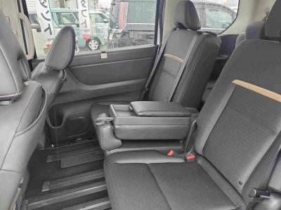 �Z���i���|�o�n�v�d�q�@�V�����Îԁ@R5�N4������������ݼޡ1.4L�ݼ�݂Ŕ��d���100��Ӱ���쓮��R���WLTC19.3km/L�ʲ������V�ɂ́��ٴ�ہ�����߲ۯ�(����َx���tڰ�ް�ٰ��)�����ذ&�߯�����ā������ݽ��ذ��Ľײ���ޱ��16�����ЂȂǂ̂ق����߼�݂́�12.3�������پ��TV���׳����ޭ�����&���ؼު��ٰ��װ&ETC&LEDͯ��ײĕt��!