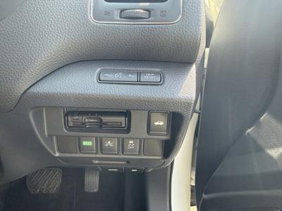 �e�B�A�i�@�V�����Îԁ@3��ڂ�2.5L�ݼ�݂�CVT�ŗ͋������ᑬ�ٸ�ɔR���14.4km/L�Ɍ��㡑����́��ϰ�ުݼ���ڰ����ٰ��C��C�Ű������ȵ���ݕt��ܰ��ā�����ײā�16��Ё�P��׽����÷�&�߯�����Ăق���߼�݂́���ذ����پ��TV&�ޯ���ׂȂǂ��t���Ă��܂�!