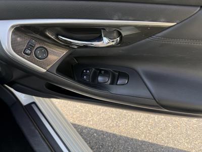 �e�B�A�i�@�V�����Îԁ@3��ڂ�2.5L�ݼ�݂�CVT�ŗ͋������ᑬ�ٸ�ɔR���14.4km/L�Ɍ��㡑����́��ϰ�ުݼ���ڰ����ٰ��C��C�Ű������ȵ���ݕt��ܰ��ā�����ײā�16��Ё�P��׽����÷�&�߯�����Ăق���߼�݂́���ذ����پ��TV&�ޯ���ׂȂǂ��t���Ă��܂�!