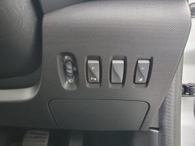 �g�D�C���S�@�V�����Îԁ@R6�N11���Ŕ̔��I����󏭂ȷ���޽TOP������STOP�t900cc���޴ݼ�݂�6��AT�𓋍ڂ���R���WLTC17.4km/L��J������¸�݂́��d������޽į�����١�����́���ڽ����Ĵ��݁��ٰ��C�����˰����16�����Ё�̫�ށ��ި���ڲ���ި����ޯ���ׁ���޳�ʰ���ޯ��Ű�����޴��ޯ�ށ���ײ�޼���׽��ETC�Ȃǡ
