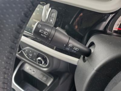 �g�D�C���S�@�V�����Îԁ@R6�N11���Ŕ̔��I����󏭂ȷ���޽TOP������STOP�t900cc���޴ݼ�݂�6��AT�𓋍ڂ���R���WLTC17.4km/L��J������¸�݂́��d������޽į�����١�����́���ڽ����Ĵ��݁��ٰ��C�����˰����16�����Ё�̫�ށ��ި���ڲ���ި����ޯ���ׁ���޳�ʰ���ޯ��Ű�����޴��ޯ�ށ���ײ�޼���׽��ETC�Ȃǡ
