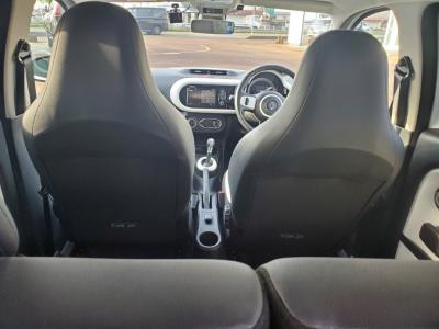 �g�D�C���S�@�V�����Îԁ@R6�N11���Ŕ̔��I����󏭂ȷ���޽TOP������STOP�t900cc���޴ݼ�݂�6��AT�𓋍ڂ���R���WLTC17.4km/L��J������¸�݂́��d������޽į�����١�����́���ڽ����Ĵ��݁��ٰ��C�����˰����16�����Ё�̫�ށ��ި���ڲ���ި����ޯ���ׁ���޳�ʰ���ޯ��Ű�����޴��ޯ�ށ���ײ�޼���׽��ETC�Ȃǡ