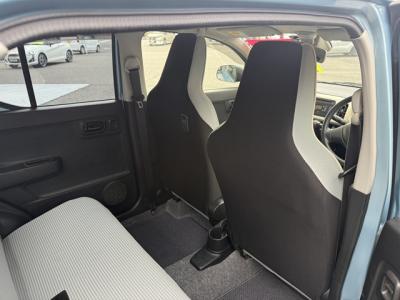 �A���g�@�V�����Îԁ@8��ڱ�Ă͐����60kg���y�ʉ�������ݸ�STOP��CVT�ƴ�����ނ̗̍p�ȂǂŤ4WD�ł���R��33.2km/L��������e�́���ڽ��ABS��ESP������h�~��4WD�Ԃ����́����ļ��˰������ܲ�߰�ق���߼�݂́�ڰ�ް��ڰ���߰ā�CD���߁�ETC���t���Ă��܂��B