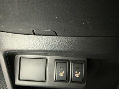 �A���g�@�V�����Îԁ@8��ڱ�Ă͐����60kg���y�ʉ�������ݸ�STOP��CVT�ƴ�����ނ̗̍p�ȂǂŤ4WD�ł���R��33.2km/L��������e�́���ڽ��ABS��ESP������h�~��4WD�Ԃ����́����ļ��˰������ܲ�߰�ق���߼�݂́�ڰ�ް��ڰ���߰ā�CD���߁�ETC���t���Ă��܂��B