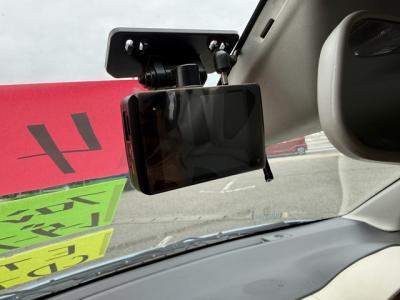 �A���g�@�V�����Îԁ@8��ڱ�Ă͐����60kg���y�ʉ�������ݸ�STOP��CVT�ƴ�����ނ̗̍p�ȂǂŤ4WD�ł���R��33.2km/L��������e�́���ڽ��ABS��ESP������h�~��4WD�Ԃ����́����ļ��˰������ܲ�߰�ق���߼�݂́�ڰ�ް��ڰ���߰ā�CD���߁�ETC���t���Ă��܂��B