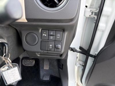 �A���g�@�V�����Îԁ@8��ڱ�Ă͐����60kg���y�ʉ�������ݸ�STOP��CVT�ƴ�����ނ̗̍p�ȂǂŤ4WD�ł���R��33.2km/L��������e�́���ڽ��ABS��ESP������h�~��4WD�Ԃ����́����ļ��˰������ܲ�߰�ق���߼�݂́�ڰ�ް��ڰ���߰ā�CD���߂��t���Ă��܂��B