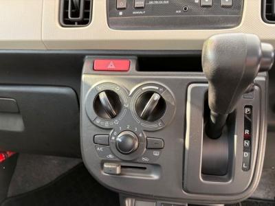 �A���g�@�V�����Îԁ@8��ڱ�Ă͐����60kg���y�ʉ�������ݸ�STOP��CVT�ƴ�����ނ̗̍p�ȂǂŤ4WD�ł���R��33.2km/L��������e�́���ڽ��ABS��ESP������h�~��4WD�Ԃ����́����ļ��˰������ܲ�߰�ق���߼�݂́�ڰ�ް��ڰ���߰ā�CD���߂��t���Ă��܂��B