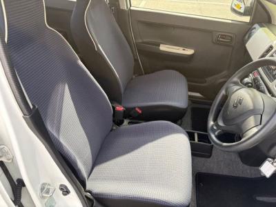 �A���g�@�V�����Îԁ@8��ڱ�Ă͐����60kg���y�ʉ�������ݸ�STOP��CVT�ƴ�����ނ̗̍p�ȂǂŤ4WD�ł���R��33.2km/L��������e�́���ڽ��ABS��ESP������h�~��4WD�Ԃ����́����ļ��˰������ܲ�߰�ق���߼�݂́�ڰ�ް��ڰ���߰ā�CD���߂��t���Ă��܂��B