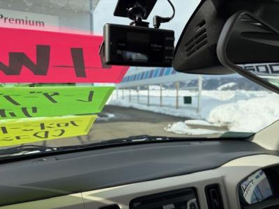 �A���g�@�V�����Îԁ@8��ڱ�Ă͐����60kg���y�ʉ�������ݸ�STOP��CVT�ƴ�����ނ̗̍p�ȂǂŤ4WD�ł���R��33.2km/L��������e�́���ڽ��ABS��ESP������h�~��4WD�Ԃ����́����ļ��˰������ܲ�߰�ق���߼�݂́�ڰ�ް��ڰ���߰ā�CD���߂��t���Ă��܂��B