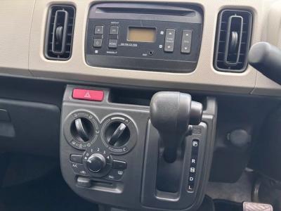 �A���g�@�V�����Îԁ@8��ڱ�Ă͐����60kg���y�ʉ�������ݸ�STOP��CVT�ƴ�����ނ̗̍p�ȂǂŤ4WD�ł���R��33.2km/L��������e�́���ڽ��ABS��ESP������h�~��4WD�Ԃ����́����ļ��˰������ܲ�߰�ق���߼�݂́�ڰ�ް��ڰ���߰ā�CD���߂��t���Ă��܂��B