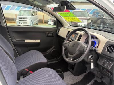 Ag@VÎԁ@8ڱĂ͐60kgyʉݸSTOPCVTƴނ̗̍pȂǂŤ4WDłR33.2km/LéڽABSESPh~4WDԂ́ļ˰ܲ߰ق߼݂́ڰްڰ߰āCD߁ETCںtĂ܂BsȂ10000km!