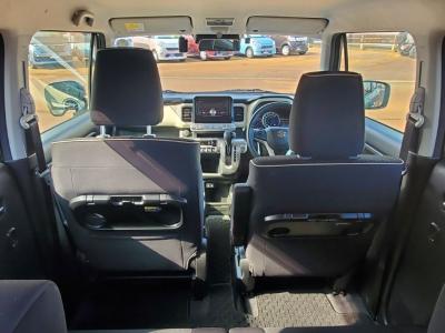 �N���X�r�[�@�V�����Îԁ@1L���޴ݼ�݂�6��AT��ϲ���ʲ��د�ނŔR��20.6km/L!�ŏ㋉��ڰ�ނő����́��ޭ�پݻ���ڰ���߰�(ڰ�ް��ڰ��ڰ�ް�ٰ��C)��LEDͯ��ײā����ذ&�߯�����ā���Ĵ��݁�����ټ�ā�F���˰����16�����Ђ��t���Ă��܂�!