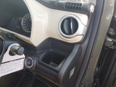 �N���X�r�[�@�V�����Îԁ@1L���޴ݼ�݂�6��AT��ϲ���ʲ��د�ނŔR��20.6km/L!�ŏ㋉��ڰ�ނő����́��ޭ�پݻ���ڰ���߰�(ڰ�ް��ڰ��ڰ�ް�ٰ��C)��LEDͯ��ײā����ذ&�߯�����ā���Ĵ��݁�����ټ�ā�F���˰����16�����Ђ��t���Ă��܂�!