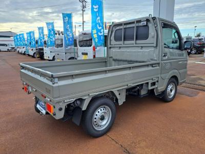 �L�����B�g���b�N�@�V�����Îԁ@7��ڷ�ب�ׯ���R���4WD�Ԃ�19.6km/L�����1�Őؑւ��\���߰����4WD��ŏ㋉��ڰ�ނŁ���޷���è��߰�(�ޭ�ٶ����ڰ���͂ݏo���x��ESP������h�~�ABS����ײ�)����ܰ����ށ���ڽ�ق���߼�݂́�CD���߁��ޱ�޲�ް�����ϯĂȂǂ𑕔��