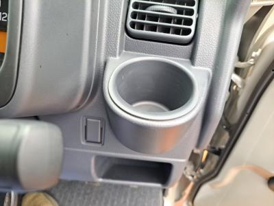 �L�����B�g���b�N�@�V�����Îԁ@7��ڷ�ب�ׯ���R���4WD�Ԃ�19.6km/L�����1�Őؑւ��\���߰����4WD��ŏ㋉��ڰ�ނŁ���޷���è��߰�(�ޭ�ٶ����ڰ���͂ݏo���x��ESP������h�~�ABS����ײ�)����ܰ����ށ���ڽ�ق���߼�݂́�CD���߁��ޱ�޲�ް�����ϯĂȂǂ𑕔��
