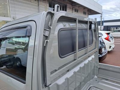 �L�����B�g���b�N�@�V�����Îԁ@7��ڷ�ب�ׯ���R���4WD�Ԃ�19.6km/L�����1�Őؑւ��\���߰����4WD��ŏ㋉��ڰ�ނŁ���޷���è��߰�(�ޭ�ٶ����ڰ���͂ݏo���x��ESP������h�~�ABS����ײ�)����ܰ����ށ���ڽ�ق���߼�݂́�CD���߁��ޱ�޲�ް�����ϯĂȂǂ𑕔��