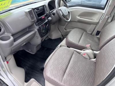 �G�u���B�@�V�����Îԁ@5��ڴ��ب��݂�4���������ߡR4�N4����ϲ��݂ű����STOP���t���R���WLTC19.2km/L�Ɍ������݂ЂƂő��s�����ؑ։\���߰����4WD������́���ܽÁ����݁��W���ޱۯ���AMFM׼޵����ܲ�߰����ײ�޼���׽�ق���߼�݂́����ϯĂȂǂ��t���Ă��܂��