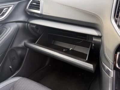 �t�H���X�^�[�@�V�����Îԁ@H30�N����������ݼޡ�V�݂�ʲ��د�����ق�2L�ݼ�݂�Ӱ����CVT�ŔR���WLTC14.0km/L������́������(ڰ�ް��ڰ��ڰ�ް�ٰ��C)��LEDͯ��ײā�18�����Ё�F��ܰ���&˰���ق���߼�݂́�8�������پ��TV&�ޯ���ׁ���ܰ�ޯ��ޱ��ETC�Ȃǂ��t���Ă��܂�!