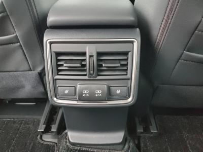 �t�H���X�^�[�@�V�����Îԁ@H30�N����������ݼޡ�V�݂�ʲ��د�����ق�2L�ݼ�݂�Ӱ����CVT�ŔR���WLTC14.0km/L������́������(ڰ�ް��ڰ��ڰ�ް�ٰ��C)��LEDͯ��ײā�18�����Ё�F��ܰ���&˰���ق���߼�݂́�8�������پ��TV&�ޯ���ׁ�ETC�Ȃǂ��t���Ă��܂�!