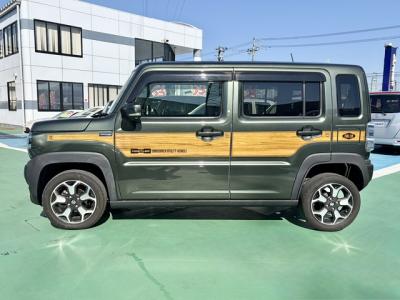 �n�X���[�@�V�����Îԁ@�ŏ㋉��ڰ�ނ�X����4WD!ϲ���ʲ��د�ނ�CVT�ŔR���WLTC20.8km/L������́���޷���è��߰�(ڰ�ް��ڰ���O��딭�i�h�~)��LEDͯ��ײ�&̫�ށ����ļ��˰����6��߰�������ذ&�߯�����ā����AC��15�����Ђق���߼�݂́�9�������پ��TV���S����������ׂȂǂ��t���Ă��܂�!