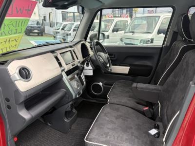 �n�X���[�@�V�����Îԁ@�۽���ް���قő�˯�!CVT�Ʊ����STOP�ŔR���30.4km/L�X�ɑւ��㋉��ڰ�ނ�J�ɂ́��ޭ�ٶ����ڰ���߰ā��ި������ײā�LED̫�ށ����ذ&�߯�����������Ĵ��݁����ļ��˰����˰���ޱ�װ��ESP������h�~�����E�Ɨ��ײ���Լ�ĂȂǂ̂ق���߼�݂́���ذ���1���TV&�ޯ���ׁ�ETC���t���Ă��܂��