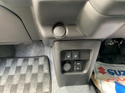 nX[@VÎԁ@R2Nݼނ2ʽװ!V^CVTϲʲدނ̗pR30.4km/L㋉ڰXɂ́޷è߰(ڰްڰO딭ih~)LEDͯײ&̫ށ15Ёļ˰6߰ذ&߯āACȂǂ𑕔