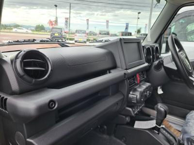 �W���j�[�@�V�����Îԁ@