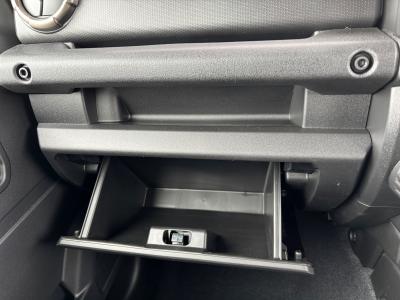 Wj[VG@VÎԁ@ϑ@t{i۶ݡR3N10ϲ݂āSTOPtRWLTC14.3km/LɌ㡍ŏ㋉ڰނŁ޷è߰(ڰްڰ)LEDͯײ&̫ށAC15Ёذ&߯āٰCļ˰ȂǂtĂ܂