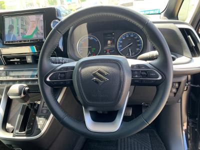 �����f�B�@�V�����Îԁ@R4�N8���ɏo��ɱ�̽�޷�šʲ��د�����قŔR���WLTC23.2km/L������́�ڰ�ް��ڰ�&ڰ�ް�ٰ��C��LEDͯ��ײā�16�����Ё����ذ&�߯�����ā�������ܰ�ײ���ޱ�Ȃǂ̂ق���߼�݂́�8�������پ��TV&�ޯ���ׁ��د���޳�������ETC���t���Ă��܂��