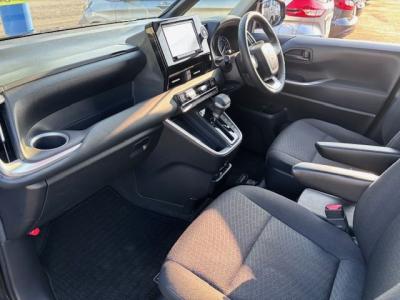 �����f�B�@�V�����Îԁ@R4�N8���ɏo��ɱ�̽�޷�šʲ��د�����قŔR���WLTC23.2km/L������́�ڰ�ް��ڰ�&ڰ�ް�ٰ��C��LEDͯ��ײā�16�����Ё����ذ&�߯�����ā�������ܰ�ײ���ޱ�Ȃǂ̂ق���߼�݂́�8�������پ��TV&�ޯ���ׁ��د���޳�������ETC���t���Ă��܂��