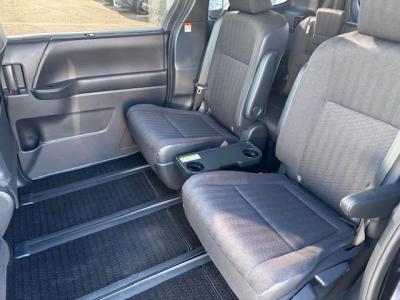 �����f�B�@�V�����Îԁ@R4�N8���ɏo��ɱ�̽�޷�šʲ��د�����قŔR���WLTC23.2km/L������́�ڰ�ް��ڰ�&ڰ�ް�ٰ��C��LEDͯ��ײā�16�����Ё����ذ&�߯�����ā�������ܰ�ײ���ޱ�Ȃǂ̂ق���߼�݂́�8�������پ��TV&�ޯ���ׁ��د���޳�������ETC���t���Ă��܂��