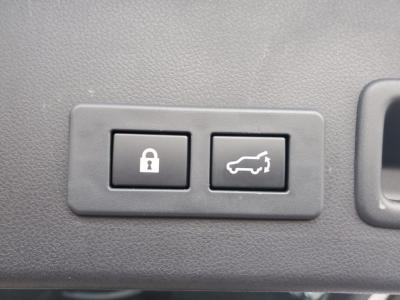 �����H�[�O�@�V�����Îԁ@R3�N11���ɒǉ����ꂽ�ŏ㋉����477.4���~��V�^2.4L����275�n�ʹݼ�ݓ��ڡ�����́�11.6�������پ��TV������&�ޯ���ׁ�18�����Ё�ڶې����ފv��ܰ���&˰���������(ڰ�ް�ٰ��C)�����AC��LEDͯ��ײā����ذ��ʰ�ݶ���ݻ����S�ق���߼�݂́�STi���PKG(FSR���ް���)���t���Ă��܂��