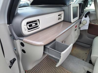 �A���g���p���@�V�����Îԁ@�㋉��ڰ��X��4WD�CVT�Ʊ����STOP�ɴ�����ނŔR���WLTC24.6km/L������́�ڰ�ް��ڰ���߰ā�LEDͯ��ײā����ļ��˰�����ɲ��t���AC��14�����Ё����ذ&�߯�����ā���ݶ��t�d���i�[�ޱ�װ��ESP������h�~�Ȃǂ��t���Ă��܂��
