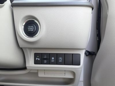 �A���g���p���@�V�����Îԁ@�ʐ����Ȃ�4WD�CVT�Ʊ����STOP�ɴ�����ނŔR���WLTC24.6km/L������́�ڰ�ް��ڰ���߰ā��ޯ��Ű��F���˰�������ذ&�߯�����������Ĵ��݁�˰���t�d���i�[�Ӻ��ޱ�װ��LEDͯ��ײā���ײ�޼���׽��ESP������h�~��CD���߂Ȃǂ��t���Ă��܂�!