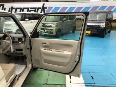 Agp@VÎԁ@3݂͔^̴رɊۂ݂܂邵̫ѡCVT&STOPƴނŔR35.6km/L!́ڰްڰ߰āޯŰ˰ذ&߯Ĵ݁˰tdi[Ӻޱװײ޼׽ESPh~ȂǂtĂ܂!