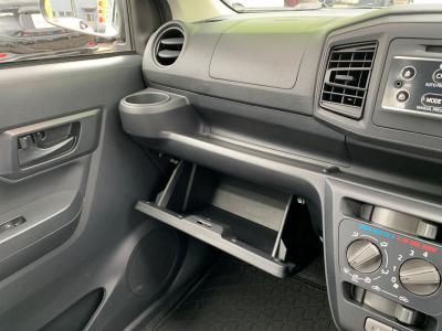 �v���I�v���X�@�V�����Îԁ@2��ڲ���̽��ٔš������80kg�̌y�ʉ��CVT���ς�4WD�̔R���JC08Ӱ��32.2�q/L�I�������e�́����������޼���Ұ������ڽ��VSC������h�~����ܲ�߰��CD���߂Ȃǡ