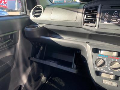 �v���I�v���X�@�V�����Îԁ@2��ڲ���̽��ٔš������80kg�̌y�ʉ��CVT���ς�4WD�̔R���JC08Ӱ��32.2�q/L�I�������e�́����������޼���Ұ������ڽ��VSC������h�~����ܲ�߰��CD���߂Ȃǡ