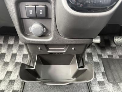 �\���I�@�V�����Îԁ@�O���^�����̽��ݸ�ʲ��د�����١5��AT�ŔR���WLTC22.3km/L������́���޷���è��߰�(ڰ�ް�ٰ��)��������ܰ�ײ���ޱ��LEDͯ��ײā����ļ��˰�������ذ&�߯�����ā�15�����Ё����AC������ټ�Ăق���߼�݂́��S������������߯���ނ��t���Ă��܂��