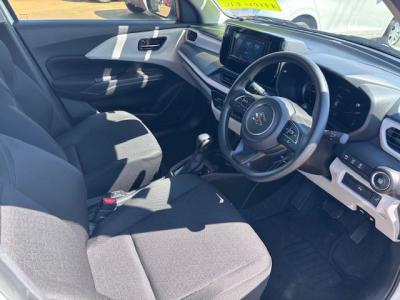 �X�C�t�g�@�V�����Îԁ@R5�N12������������ݼޡRJC����޻޲԰2025��ܡCVT�ŔR���WLTC23.4km/L��������e�́��ޭ�پݻ��ڰ���߰ćU(ڰ�ް��ڰ��ڰ�ް�ٰ��C)��LEDͯ��ײā����AC��F���˰������ݶ��t�d�i�ޱ�װ�����ذ&�߯��������ق���߼�݂́���ذ���&�ޯ���ׁ�ETC���t���Ă��܂�!