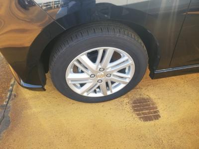 �\���I�@�V�����Îԁ@R2�N12����������ݼޡϲ���ʲ��د�ނ��̗p��4WD�ł��R���WLTC18.4km/L�B�������e�́���޷���è��߰�(ڰ�ް��ڰ��ڰ�ް�ٰ��)����ܰ�ײ���ޱ��F���˰������Ĵ��݁�15�����Ё����ذ&�߯�����Ăق���߼�݂́���ذ����پ��TV���ޯ���ׁ�ETC���t���Ă��܂��