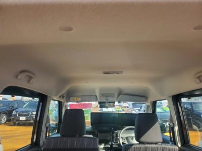 �\���I�@�V�����Îԁ@R2�N12����������ݼޡϲ���ʲ��د�ނ��̗p��4WD�ł��R���WLTC18.4km/L�B�������e�́���޷���è��߰�(ڰ�ް��ڰ��ڰ�ް�ٰ��)����ܰ�ײ���ޱ��F���˰������Ĵ��݁�15�����Ё����ذ&�߯�����Ăق���߼�݂́���ذ����پ��TV���ޯ���ׁ�ETC���t���Ă��܂��