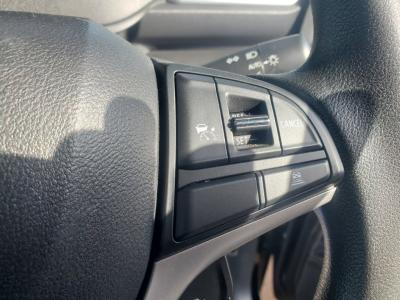 �\���I�@�V�����Îԁ@R2�N12����������ݼޡϲ���ʲ��د�ނ��̗p��4WD�ł��R���WLTC18.4km/L�B�������e�́���޷���è��߰�(ڰ�ް��ڰ��ڰ�ް�ٰ��)����ܰ�ײ���ޱ��F���˰������Ĵ��݁�15�����Ё����ذ&�߯�����Ăق���߼�݂́���ذ����پ��TV���ޯ���ׁ�ETC���t���Ă��܂��