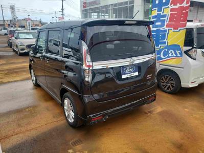 �\���I�@�V�����Îԁ@R2�N12����������ݼޡϲ���ʲ��د�ނ��̗p��4WD�ł��R���WLTC18.4km/L�B�������e�́���޷���è��߰�(ڰ�ް��ڰ��ڰ�ް�ٰ��)����ܰ�ײ���ޱ��F���˰������Ĵ��݁�15�����Ё����ذ&�߯�����Ăق���߼�݂́���ذ����پ��TV���ޯ���ׁ�ETC���t���Ă��܂��